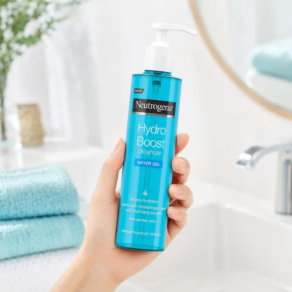 Hydrating gel face wash with hyaluronic acid for dry dehydrated skin